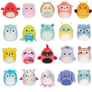 Squishville Play & Display Storage with 20 Squishmallows (4 Rare)